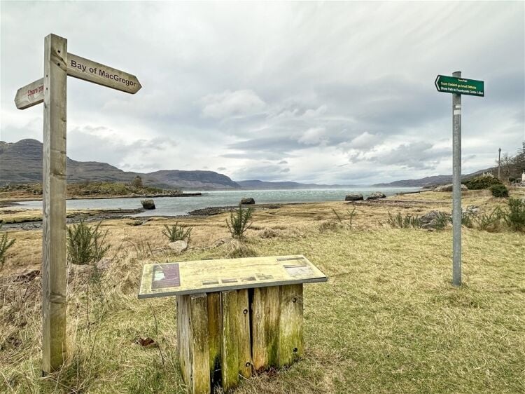 Torridon Stores & Café with Flat Photo 13