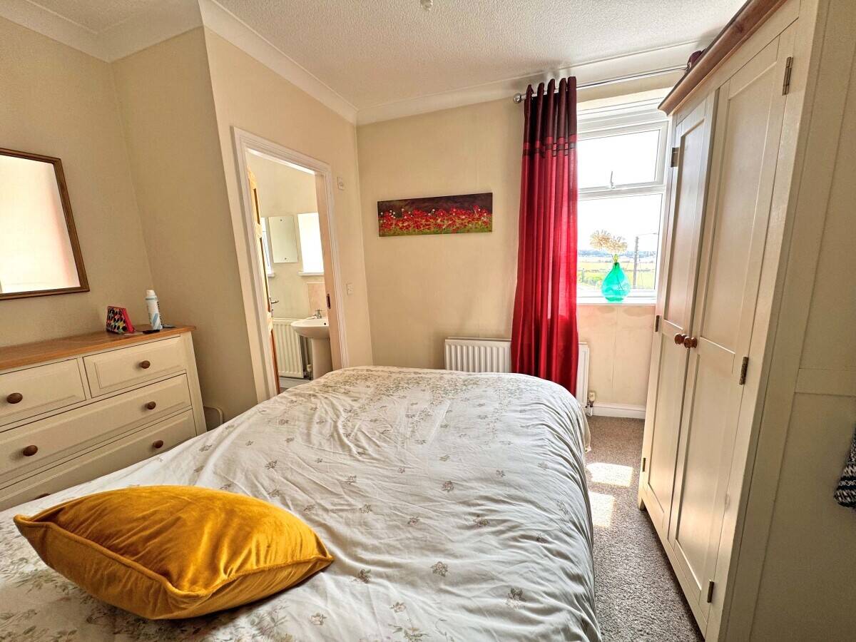 COUNTY DURHAM - VILLAGE GUEST HOUSE WITH RESTAURANT AND BAR Photo 13