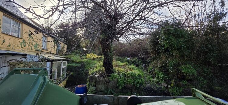 Auction Lot: Renovation-Ready 3-Bedroom Cottage plus Development Land For Sale in Newton Abbot Photo 13