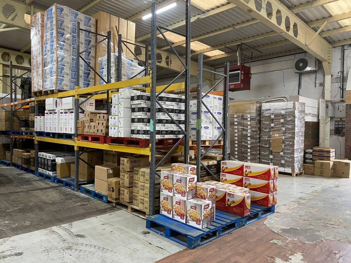DISPOSABLE FOOD PACKAGING
