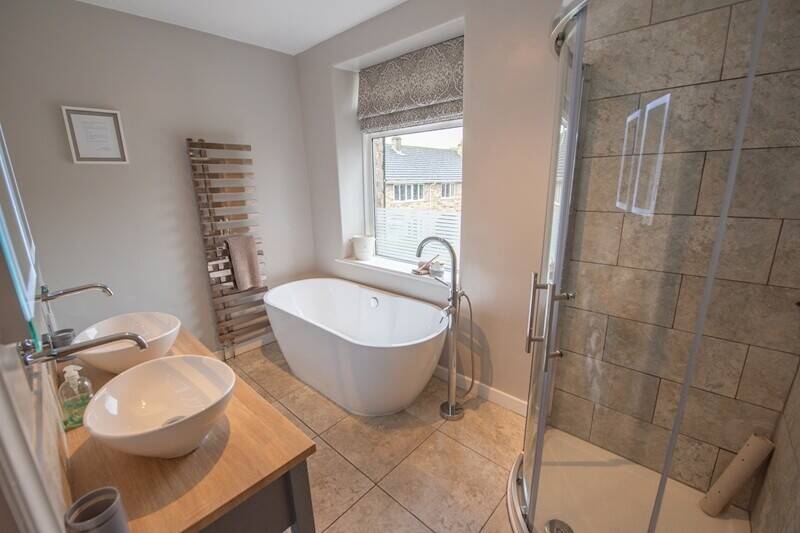 Exceptional, Established Holiday Cottage in the picturesque village of Cononley Photo 13
