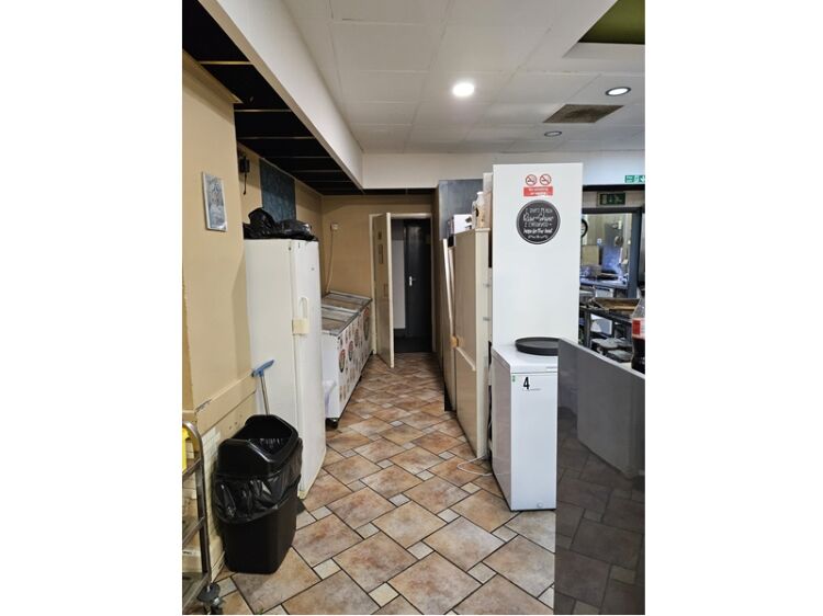 Urgent Sale – Fully Fitted Cafe Premises in Prime Town Centre Location Photo 13