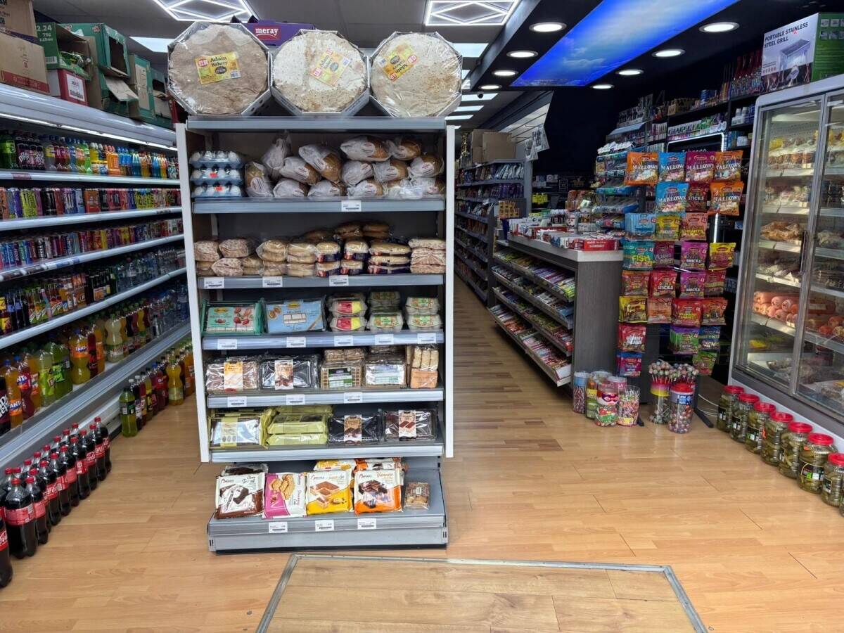 Thriving convenience store for sale Photo 13