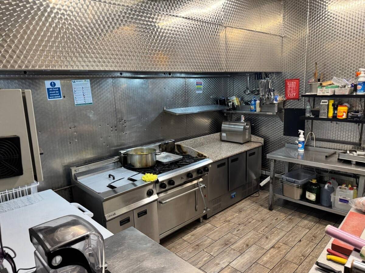 Turkish Restaurant & Takeaway for Sale in Willesden Green Photo 13