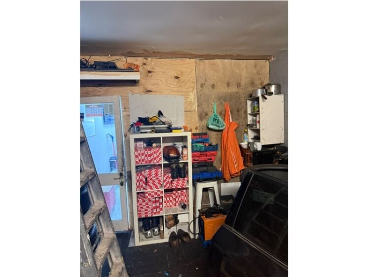 Built for the Road – Busy Tottenham Tyre & Garage Business Photo 13