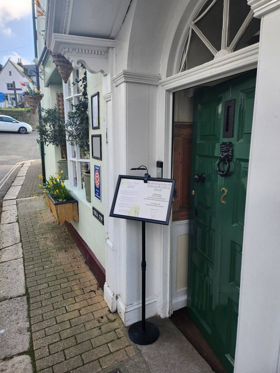 DEVON - B&B AND BISTRO IN CENTRE OF PICTURESQUE SOUTH HAMS HARBOUR TOWN Photo 13