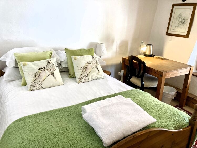 VERSATILE GUEST HOUSE offering WRITING RETREATS Photo 13