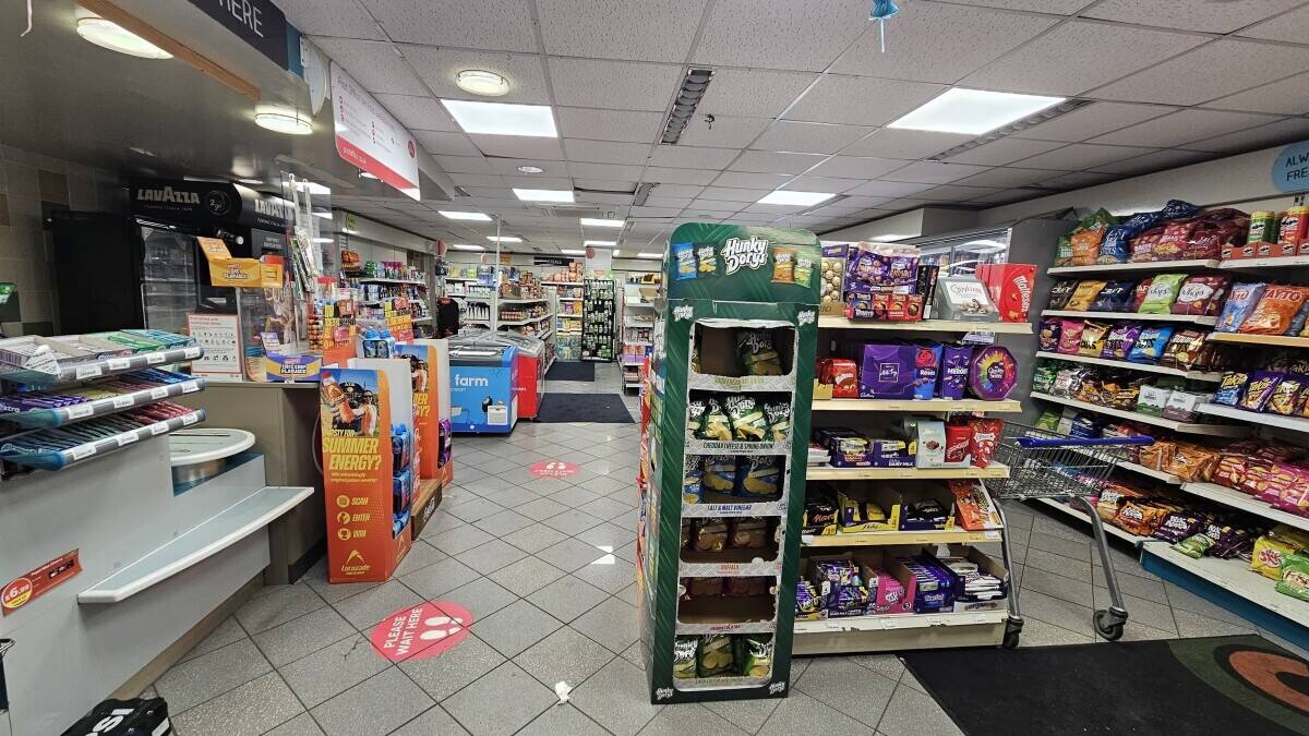 C onvenience store Costcutter and Post Office 