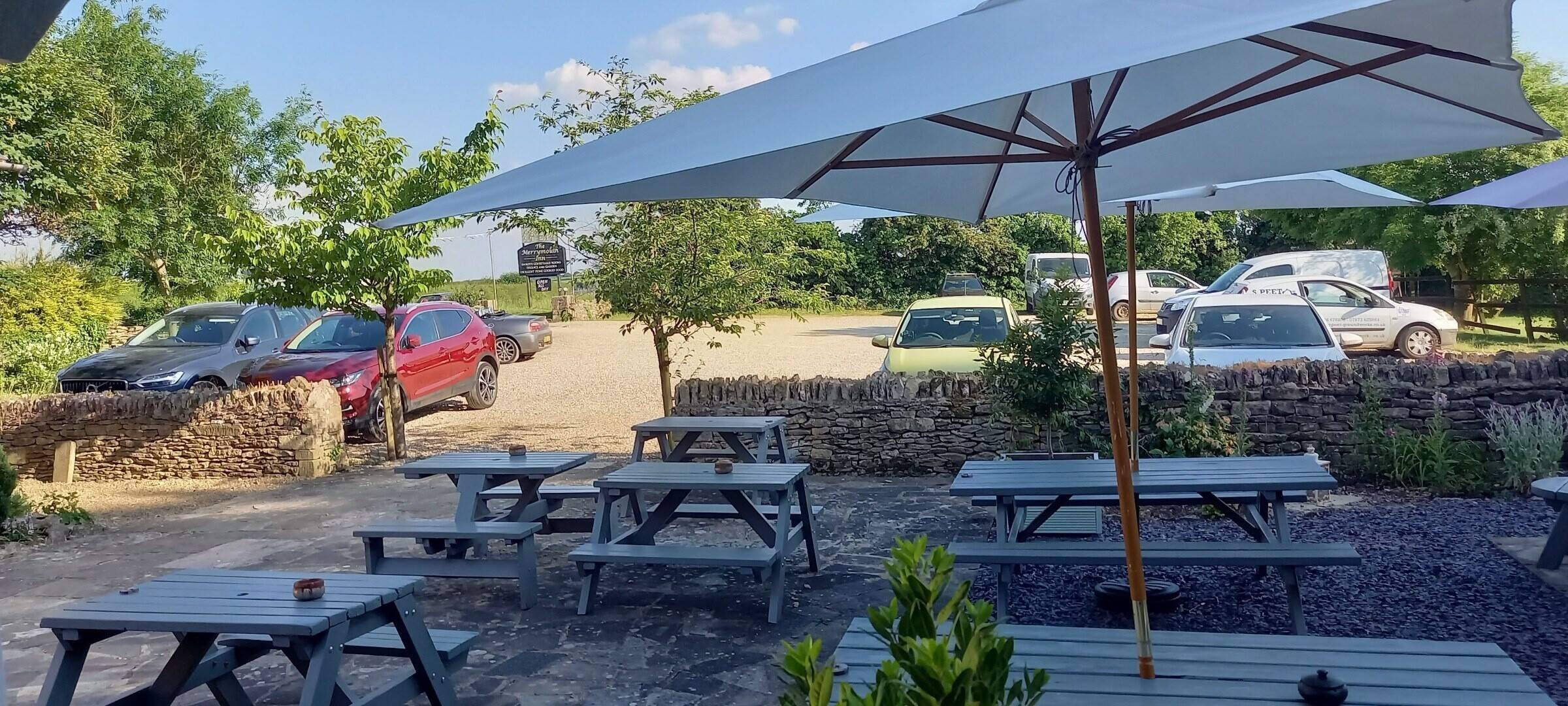 OXFORDSHIRE – MAIN ROAD FREEHOUSE PART OF AN ASSOCIATED LETTING COMPLEX