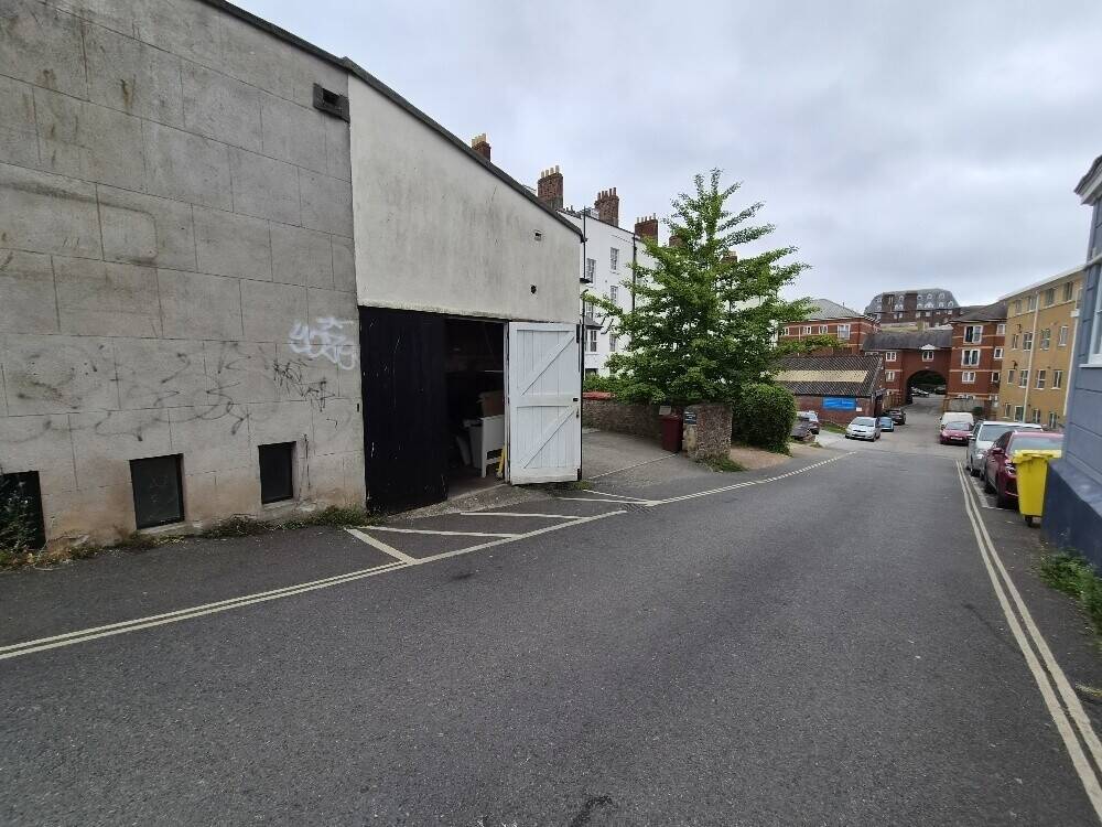 Long Established & Profitable Fish & Chip Takeaway In Exeter City Centre Next To The College Photo 13