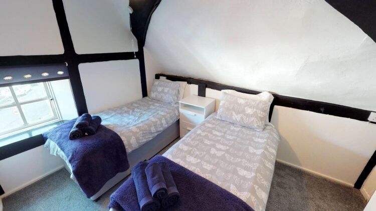 FREEHOLD FISH & CHIP TAKEAWAY with ACCOMMODATION Photo 13