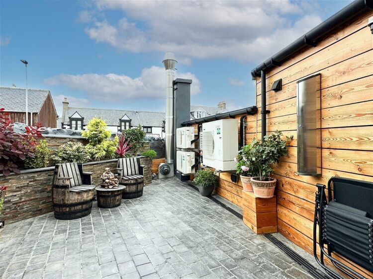 Thriving Coastal Business, Family Home & Exceptional Lifestyle Opportunity