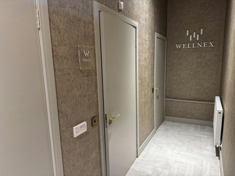 High End HIS Registered Clinic for Sale in Viewpark Uddingston with 6 Treatment Rooms Photo 13