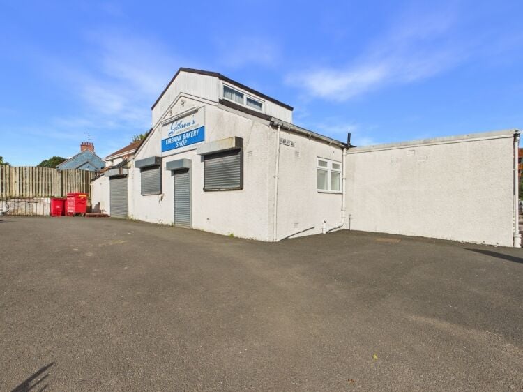 Established Freehold Bakery With Extensive Premises In Torrance
