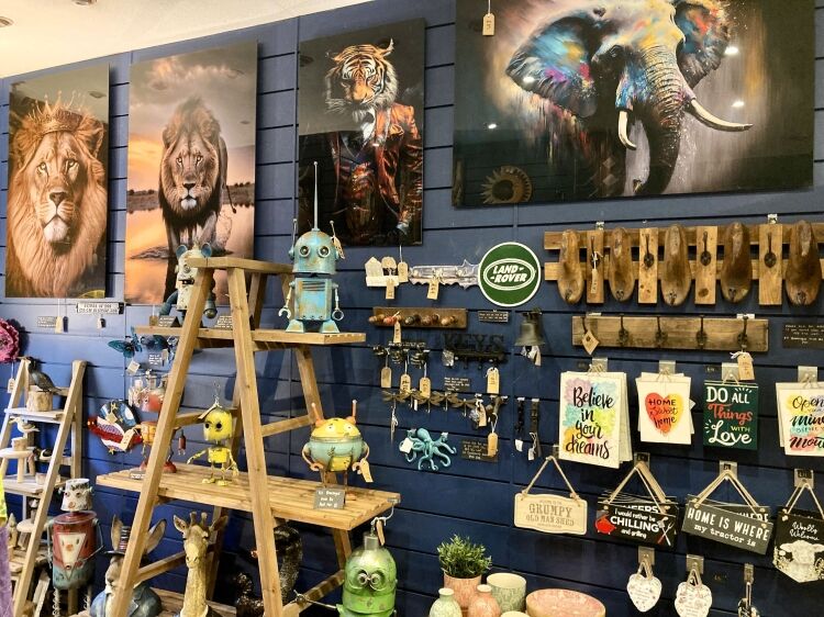 AWARD WINNING GIFTS & GREETING CARDS OUTLET Photo 13