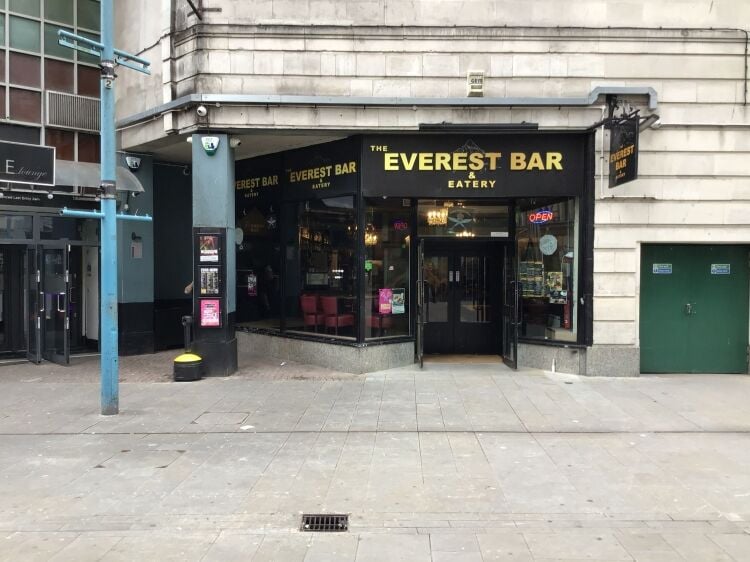 CARDIFF CITY CENTRE LICENSED BAR and EATERY Photo 13