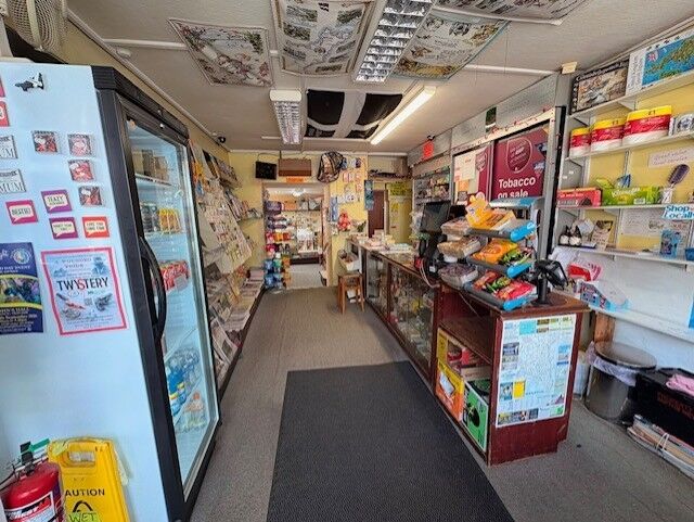 Freehold Newsagents Located In Helston Photo 14