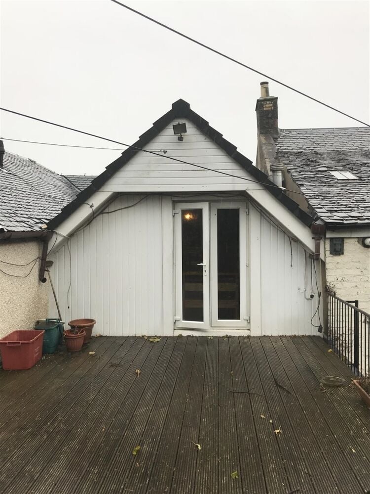 TOWN CENTRE FREE OF TIE PUBLIC HOUSE IN EAST AYRSHIRE