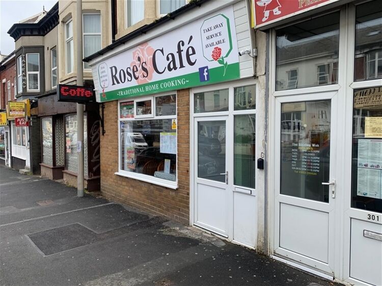 POPULAR CAFE WITH DELIVERIES NEAR BLACKPOOL SEAFRONT