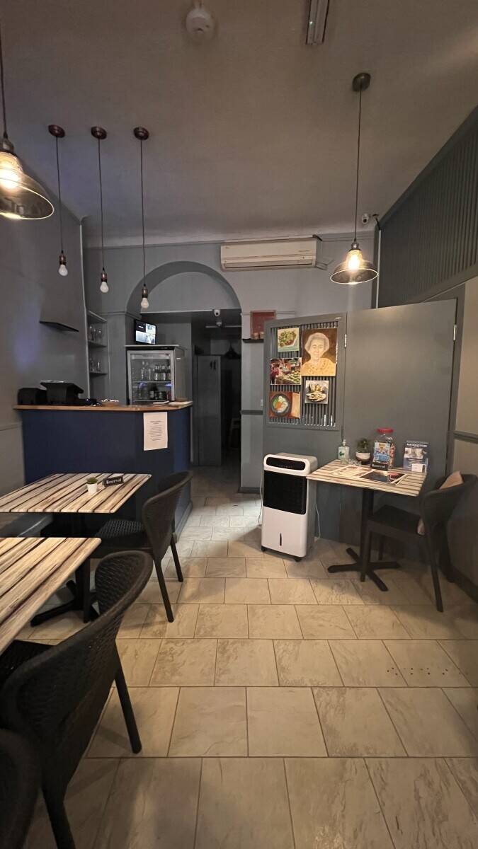 Thai restaurant for sale in London Photo 14