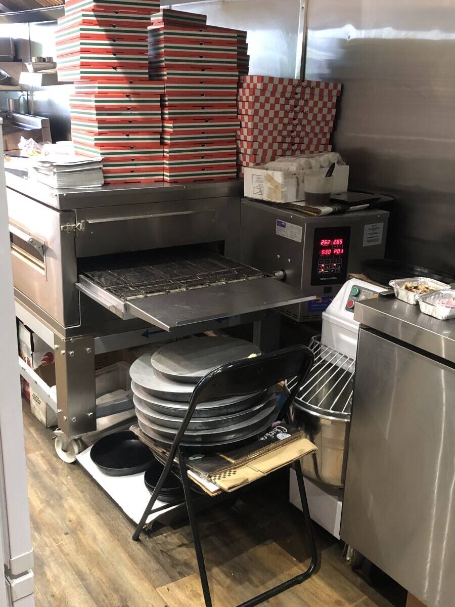 Peri Chicken & Pizza Shop in Cannock Photo 14