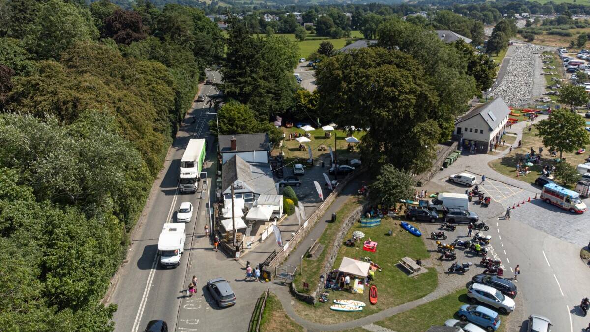 EXCEPTIONAL FREEHOLD BUSINESS OPPORTUNITY ON THE SHORES OF BALA LAKE, SNOWDONIA, NORTH WALES