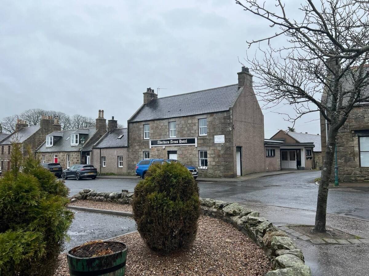 A well presented multi-income stream hotel, in Aberdeenshire village of Tarves (ref 1638) Photo 14
