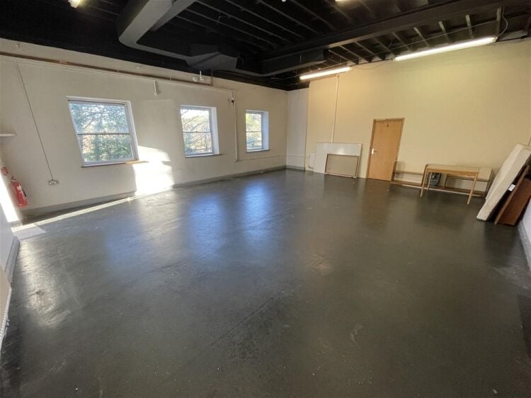 Offices and Business Units To Let For Sale in Newton Abbot
