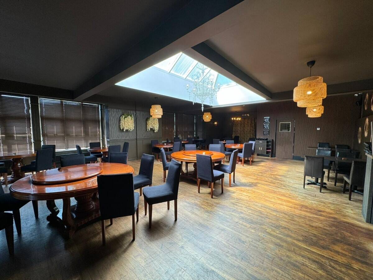 Fully furnished busy restaurant for sale