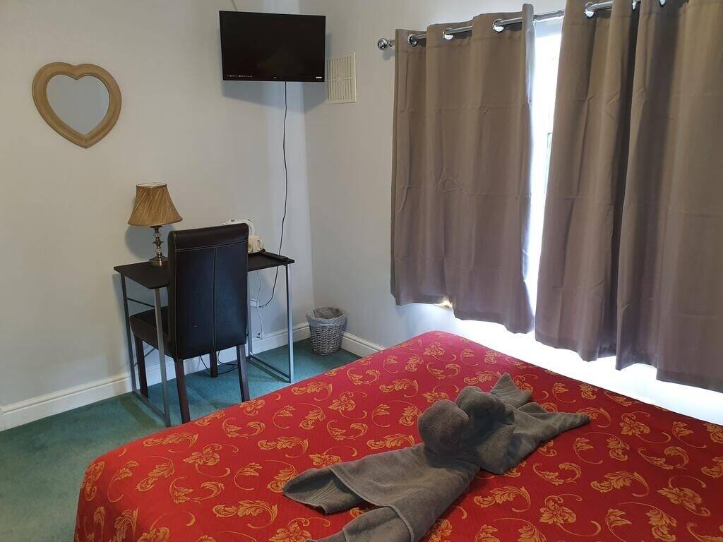 Stansted Lodge - A Stansted Airport Guesthouse
