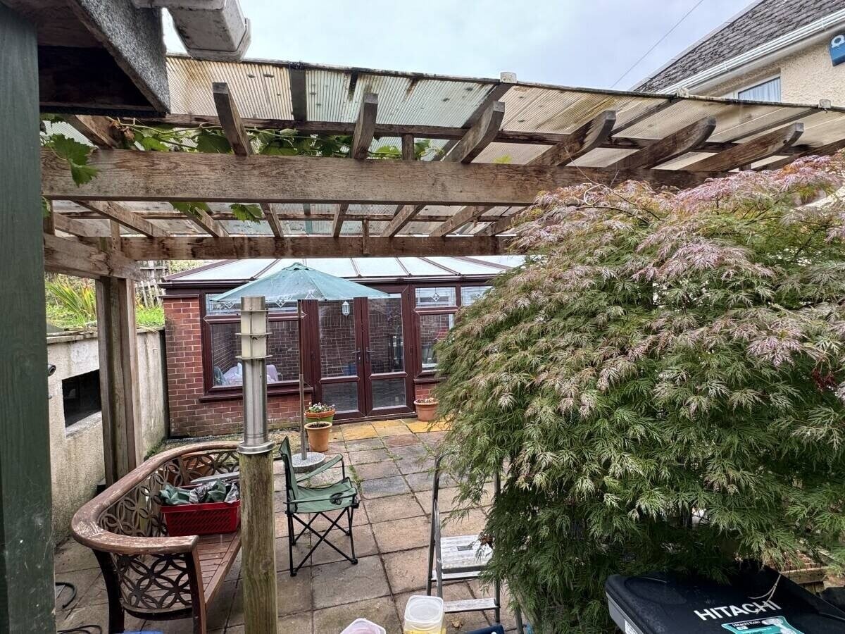 SuperMarket with Post office and 4 Bed House,conservatory ,Twin garge In a Scenic Village Hemyock Photo 13