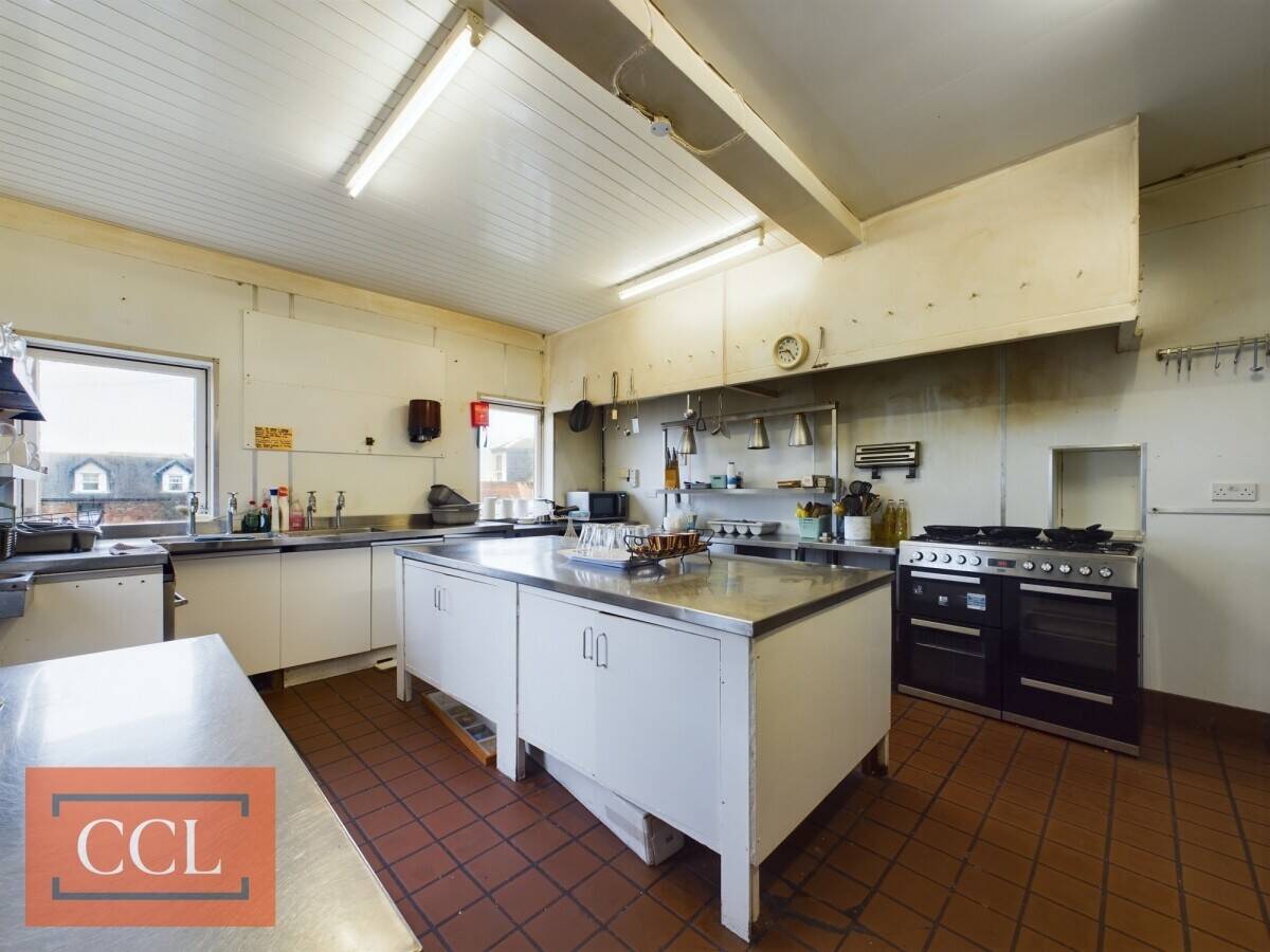 10 Bedroom Hotel in Ayr Photo 14
