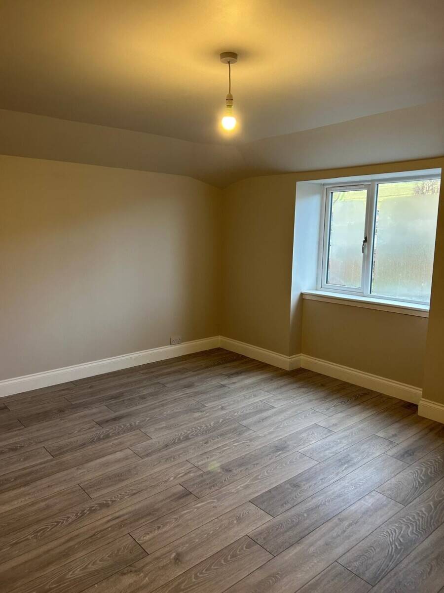Freehold For Sale Commercial Property & Residential (4 BED HOUSE) £430k - Tillicoultry Photo 14