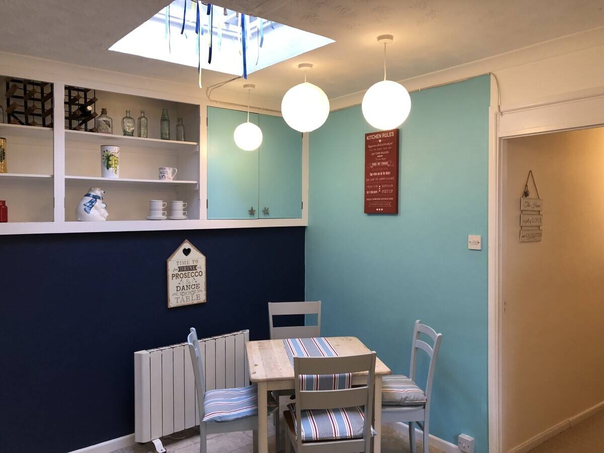 CORNWALL   SHOP  +  SELF CONTAINED FLAT OVER Photo 13