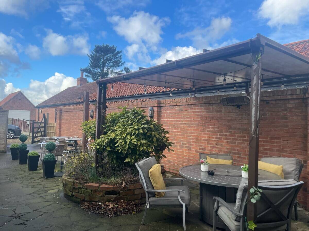 NOTTINGHAMSHIRE - THREE BEDROOM CHARACTER PUB & RESTAURANT Photo 14