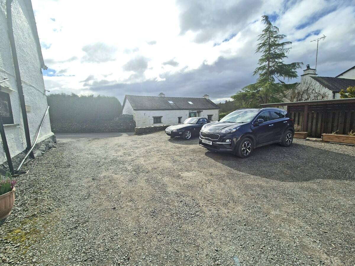 LAKE DISTRICT NATIONAL PARK – QUAINT VILLAGE PUB IN THE HEART OF GRIZEDALE FOREST Photo 14