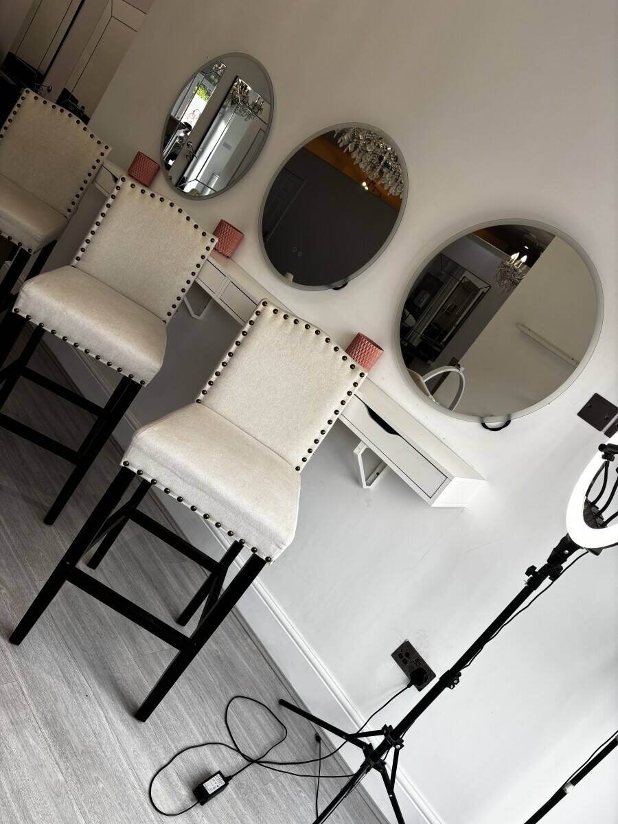 Oxford Blonde Hairdressers, Liverpool
