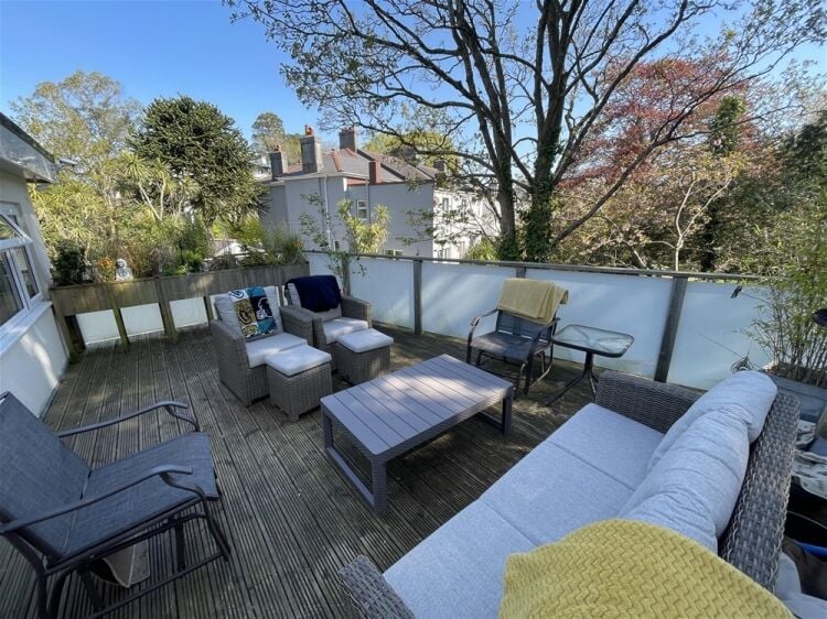 Detached 8-Bed Holiday Villa with Luxurious Owners Accommodation For Sale in Torquay Photo 14
