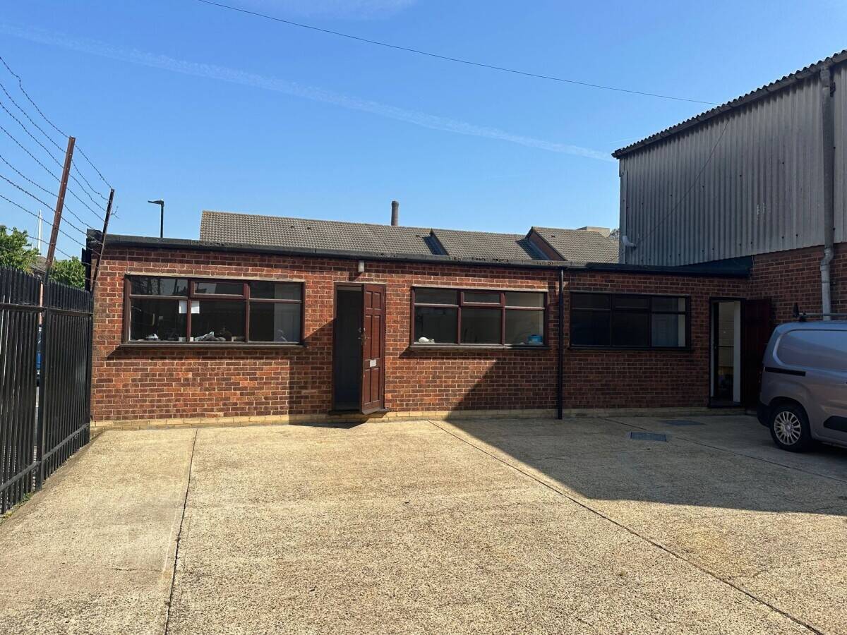 Rare Leasehold Opportunity B2 Light Industrial Unit Photo 14