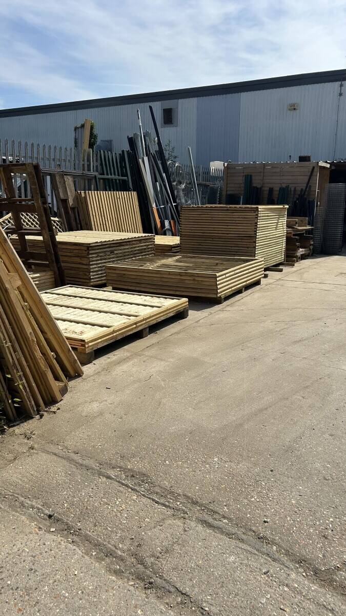 Profitable and well-established fencing business for sale in Hampshire.