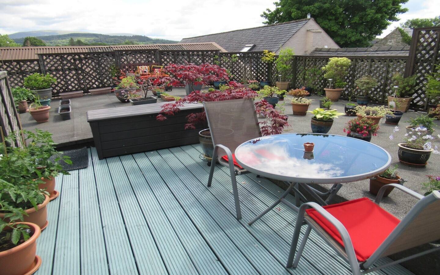 Very Well-known Long-Established Retail Shop Business, with comfortable owners’ accommodation above Photo 14