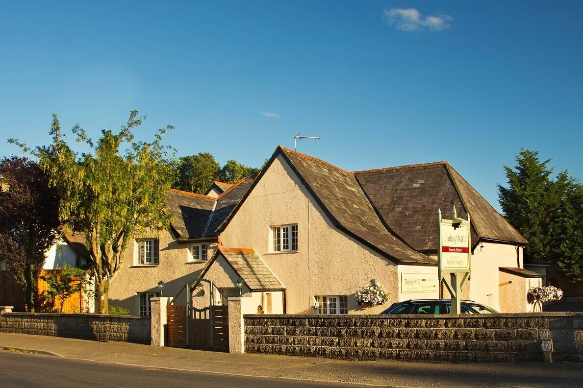 Immaculate Detached Guest House With 5 Ensuite Letting Rooms & 2 Bedroom Owners Accommodation