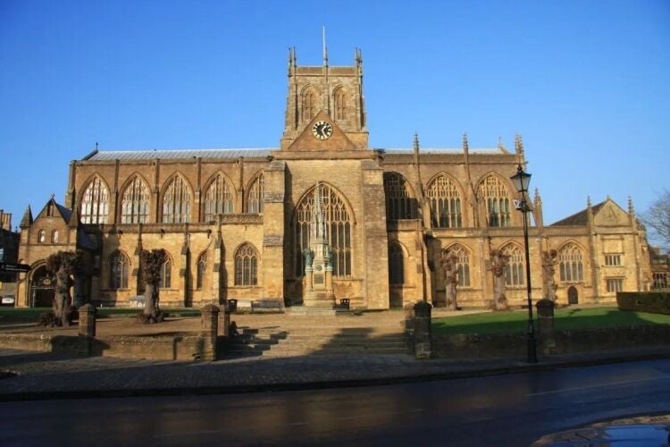 HOLIDAY LETTING ACCOMMODATION/RESIDENTIAL INVESTMENT PROPERTY OPPORTUNITY