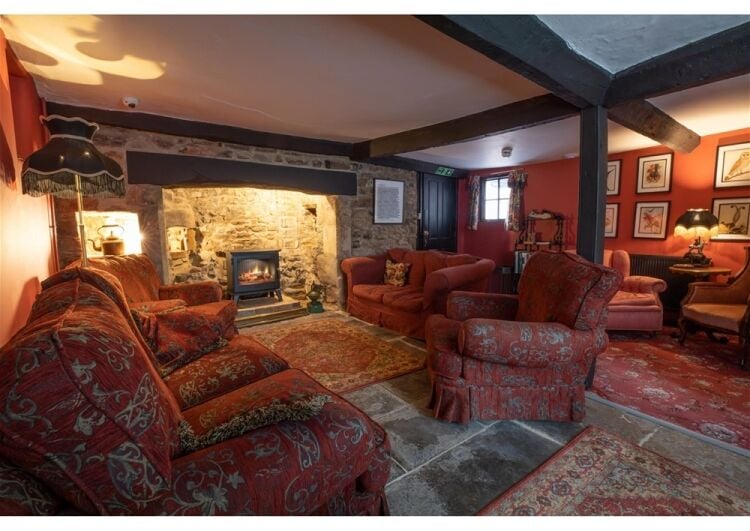 An Historic Somerset Landmark with a Modern Twist For Sale in Bridgwater Photo 14