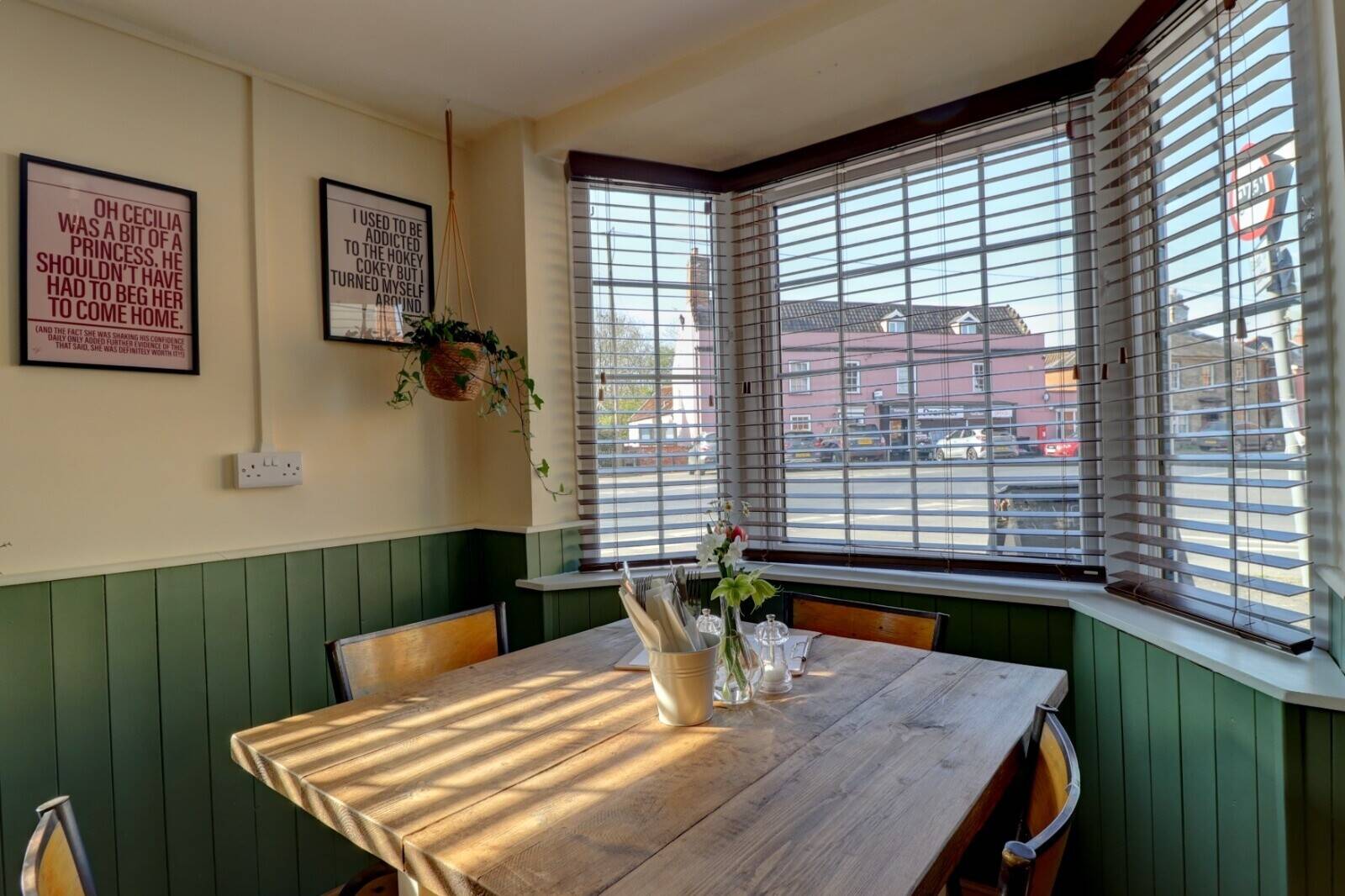 Coffee shop and bistro for sale