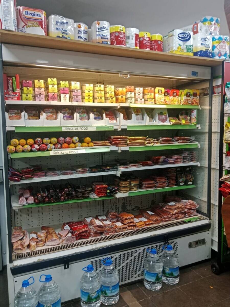Convenience Store for Sale on Busy High Street in London Photo 13