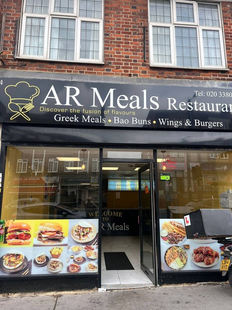Fully Equipped Greek Restaurant Takeaway - Prime Croydon Location