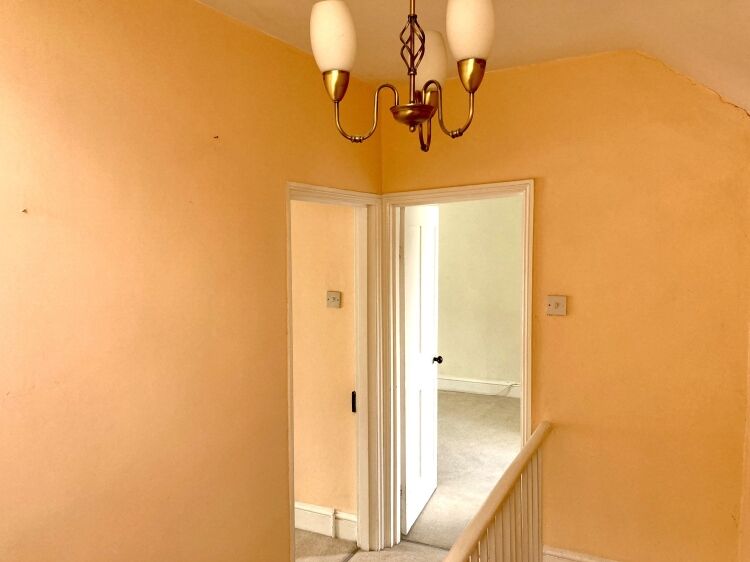 VERSATILE MIXED EMPTY COMMERCIAL PREMISES with LARGE 3 BEDROOM MAISONETTE