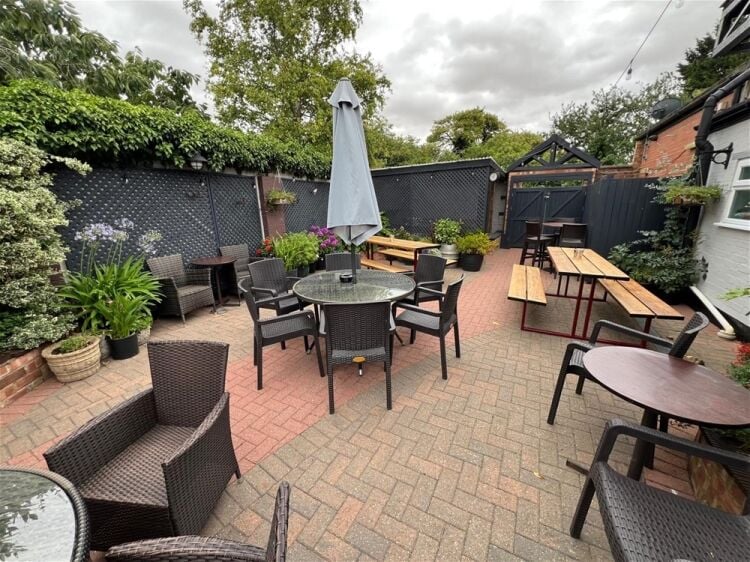 Licenced Trade, Pubs & Clubs For Sale in Wellingborough Photo 14