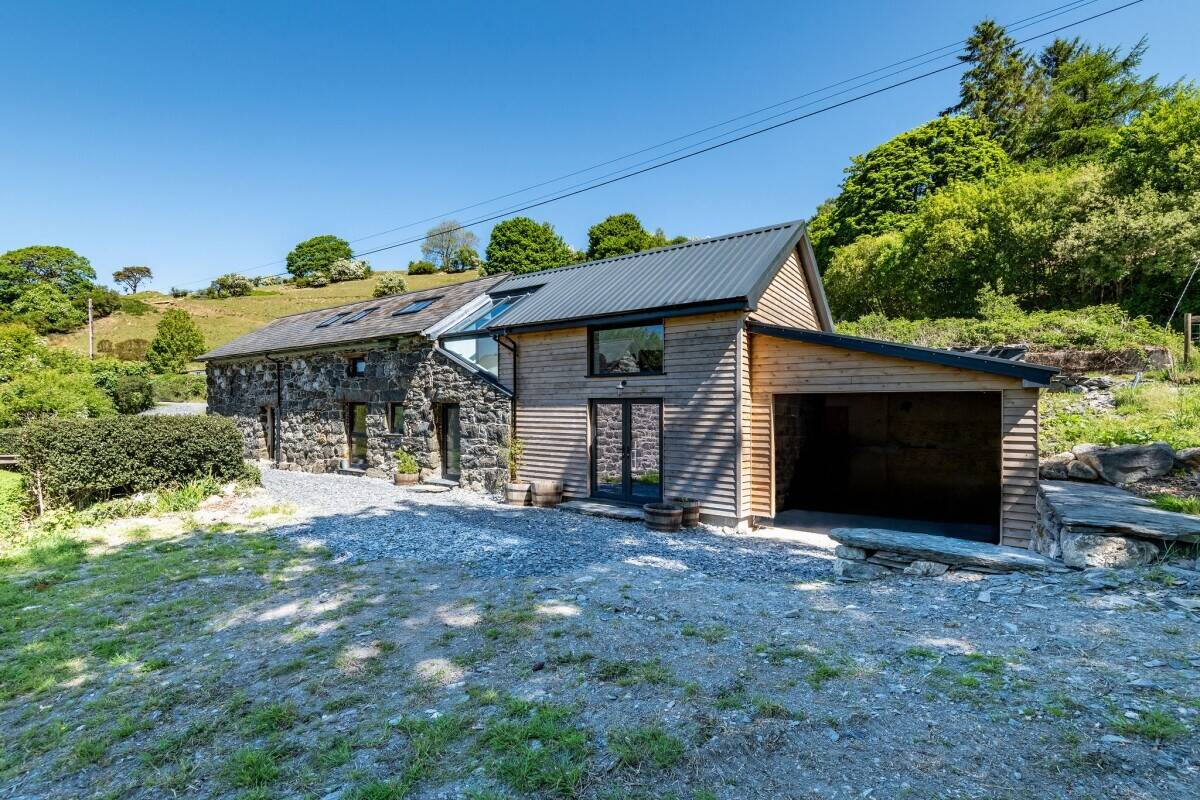 Holiday Let & Bed and Breakfast 